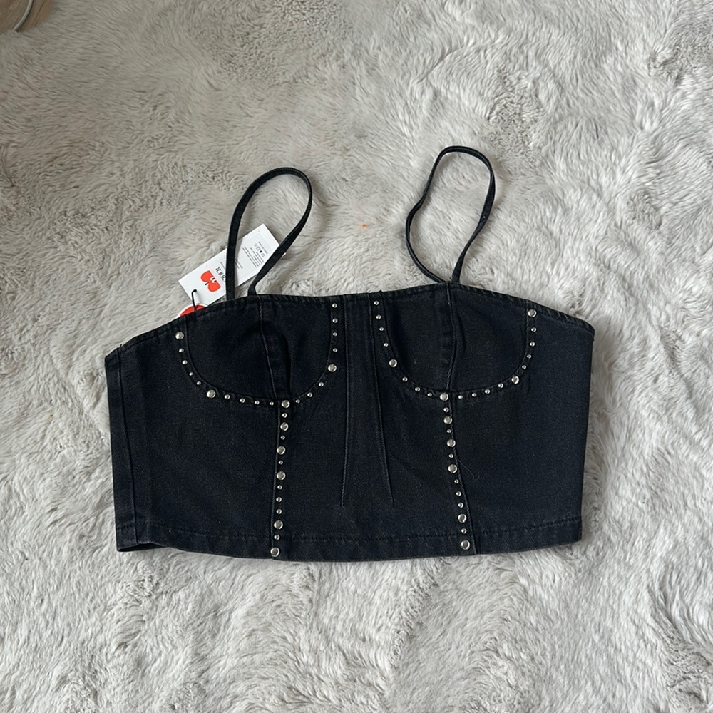 NWR BLACK STUDDED CROP TOP